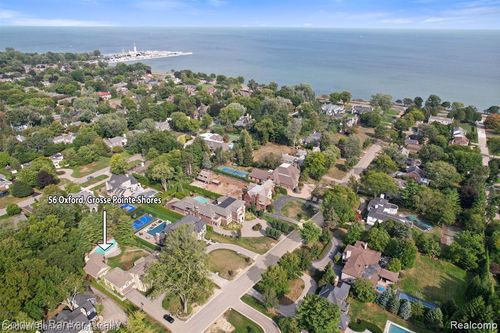 56 Oxford Rd, Grosse Pointe Shores, MI, 48236-1829 | Card Image