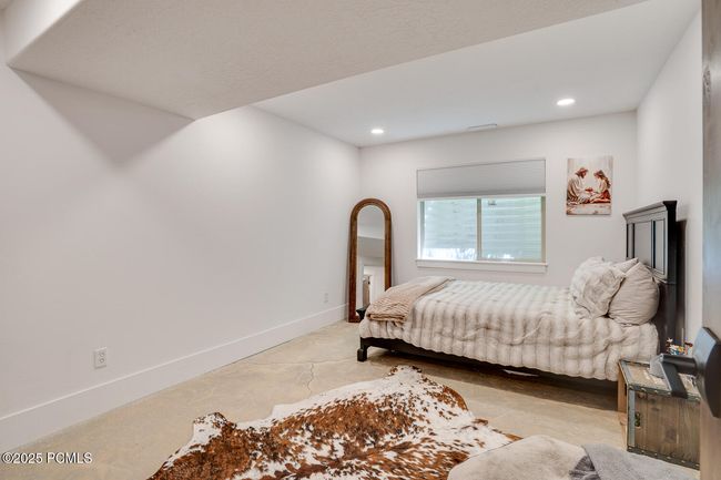 3035 S Big Hollow Rd, House other with 8 bedrooms, 5 bathrooms and null parking in Daniel UT | Image 44