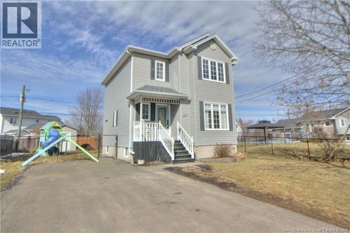 321 Rennick Rd, Moncton, NB, E1G5G9 | Card Image