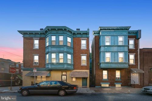 823 Christian St, PHILADELPHIA, PA, 19147-3927 | Card Image