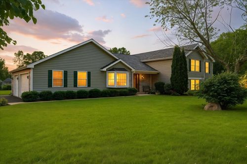 2411 S Hidden Trl, Spring Grove, IL, 60081-8028 | Card Image