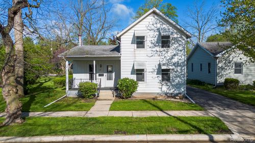 321 Cherry St, Adrian, MI, 49221-2046 | Card Image