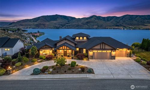 136 Waterview Dr, Chelan, WA, 98816-8039 | Card Image