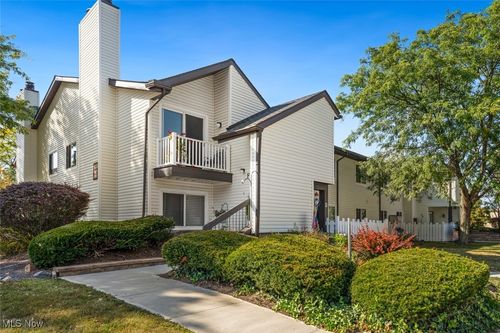 apt-b-9036 Portage Pointe Dr, Streetsboro, OH, 44241-6323 | Card Image