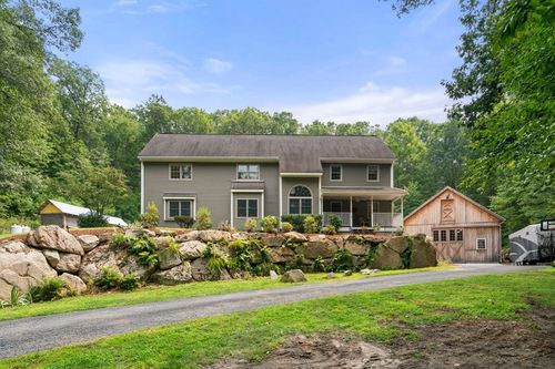 2 Aikens Rd, Hopkinton, MA, 01748-3222 | Card Image