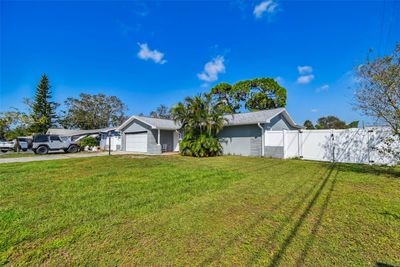 11303 86 Th Avenue, House other with 3 bedrooms, 2 bathrooms and null parking in SEMINOLE FL | Image 3