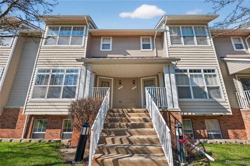11693 Squiers Blvd, Utica, MI, 48315-5936 | Card Image