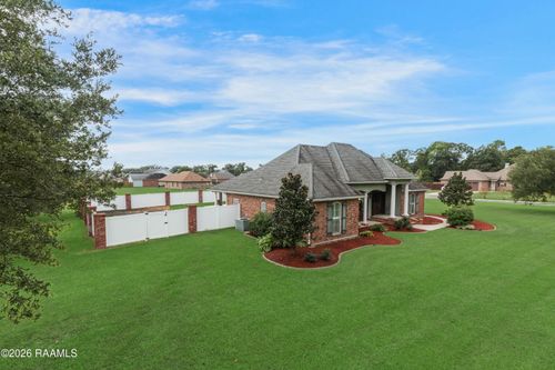 7280 Main Hwy, Saint Martinville, LA, 70582-7801 | Card Image