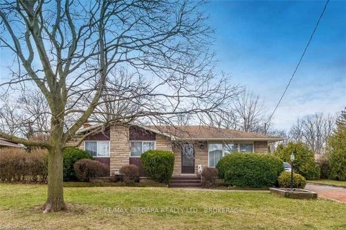 41 Woodrow St, St. Catharines, ON, L2P2A4 | Card Image