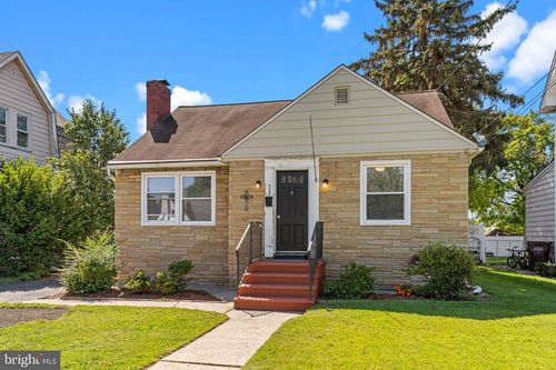 528 S Fairview St, RIVERSIDE, NJ, 08075-3721 | Card Image