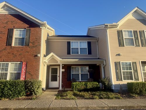 102 Oak Valley Cir, Smyrna, TN, 37167-8500 | Card Image