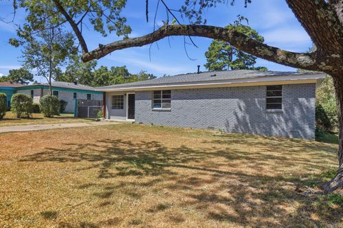 1117 Sorrells Dr, Jacksonville, AR, 72076-5239 | Card Image