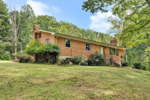 6804 Cotton Hill Rd, Roanoke, VA, 24018-6918 | Card Image