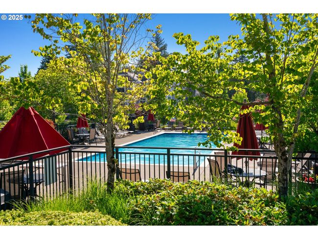 16085 Se Kingbird Dr, House attached with 3 bedrooms, 3 bathrooms and 1 parking in Clackamas OR | Image 32