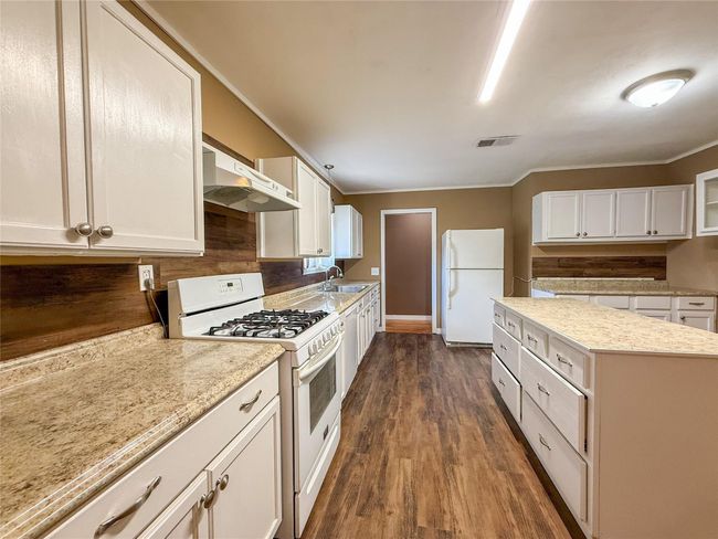 3321 Tanglebriar Dr, House other with 3 bedrooms, 2 bathrooms and 2 parking in Pasadena TX | Image 12