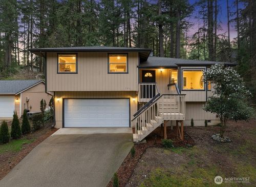 7816 Egret Dr Se, Olympia, WA, 98513-5567 | Card Image