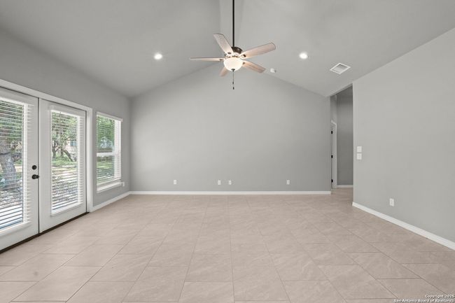 546 Indian Scout, House other with 3 bedrooms, 2 bathrooms and null parking in Spring Branch TX | Image 6