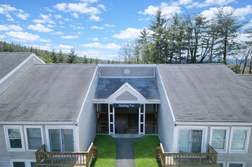 204-30 Wolf Road, Lebanon, NH, 03766 | Card Image