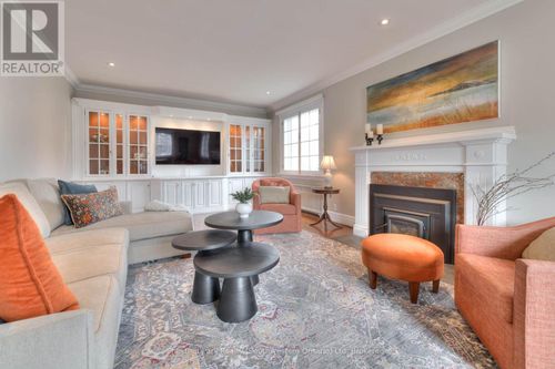 26 Lemon St, Guelph, ON, N1E2G9 | Card Image