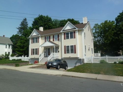 2-44 Spruce St, Winchester, MA, 01890-2155 | Card Image
