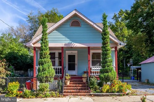 35 Railroad Ave, PENNS GROVE, NJ, 08069-1613 | Card Image