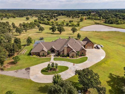 10150 E Post Oak Rd, Noble, OK, 73068-7321 | Card Image