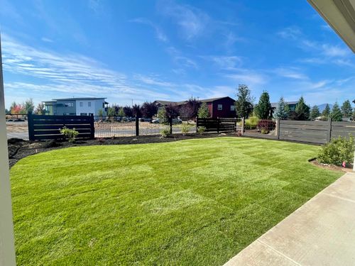 411 E Diamond Peak Ave, Sisters, OR, 97759-2721 | Card Image