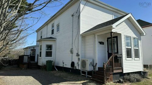 355 Queen St, Truro, NS, B2N2C4 | Card Image
