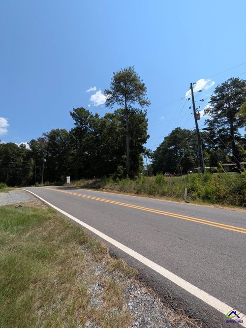 113 Stewart Stewart Ave Ne, Milledgeville, GA, 31061-8499 | Card Image