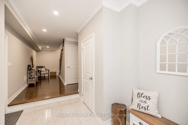 113 Fruitvale Cir, House attached with 3 bedrooms, 3 bathrooms and 2 parking in Brampton ON | Image 5
