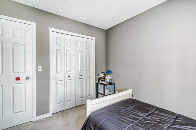 109 Hidden Creek Rise Nw, Home with 3 bedrooms, 2 bathrooms and 2 parking in Calgary AB | Image 20