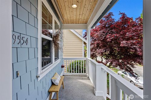 19554 Jensen Way Ne, Poulsbo, WA, 98370-7404 | Card Image