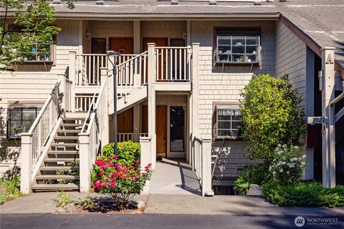 201a-3921 108th Ave Ne, Bellevue, WA, 98004-7845 | Card Image