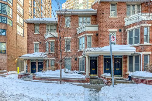 40 Irwin Ave, Toronto, ON, M4Y1L2 | Card Image