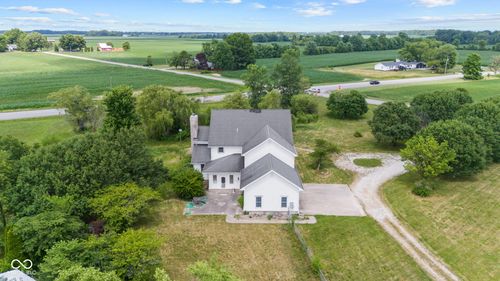 16171 Cyntheanne Rd, Noblesville, IN, 46060-9363 | Card Image