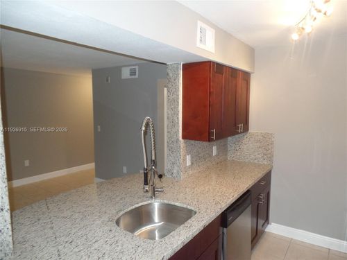 apt-1704-2460 Nw 33rd St, Oakland Park, FL, 33309-6470 | Card Image