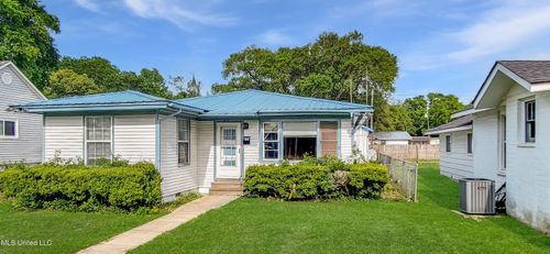 1914 19th Ave, Gulfport, MS, 39501-3030 | Card Image