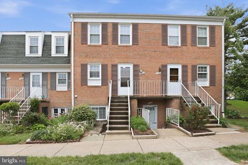 6144 Strasburg Dr, CENTREVILLE, VA, 20121-2242 | Card Image