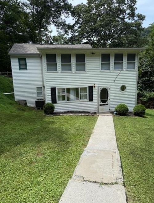 1190 Powley Creek Rd, Hinton, WV, 25951-5132 | Card Image