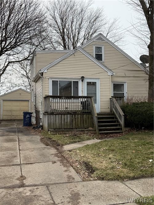 35 Hewitt Ave, Buffalo, NY, 14215-1511 | Card Image