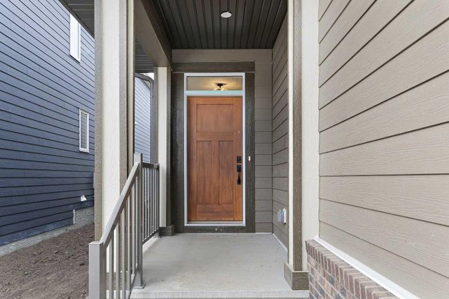 313 Magnolia Place Se, Home with 5 bedrooms, 2 bathrooms and 5 parking in Calgary AB | Image 2