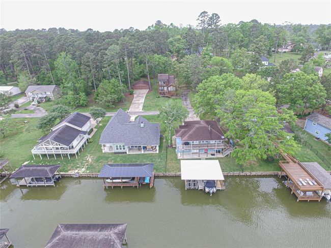 330 Holiday Ln, House other with 3 bedrooms, 2 bathrooms and 4 parking in Coldspring TX | Image 4