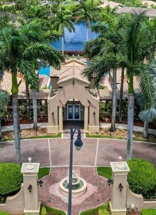 3251-3251 Ne 11th Dr, Homestead, FL, 33033-5305 | Card Image