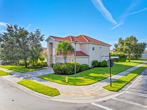 2330 Heydon Cir E, Naples, FL, 34120-4578 | Card Image