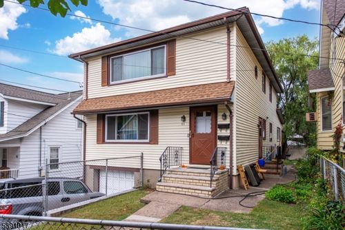 95 N 16th St, Prospect Park, NJ, 07508-1824 | Card Image