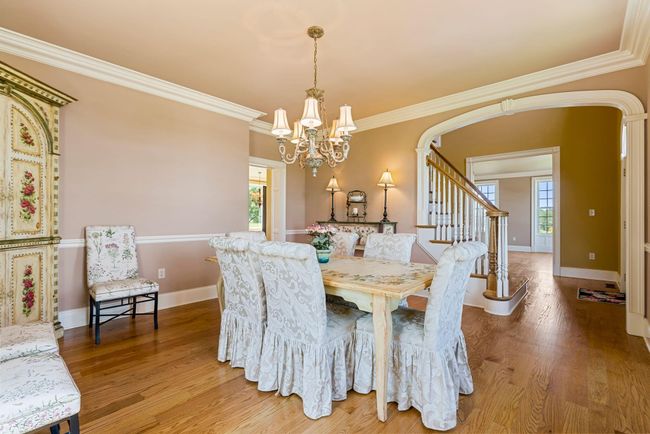 Formal Dining Room | Image 32