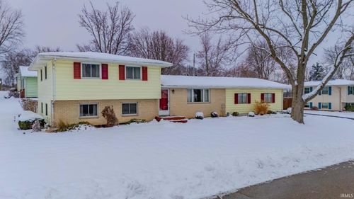 945 Sunset Dr, Wabash, IN, 46992-1534 | Card Image