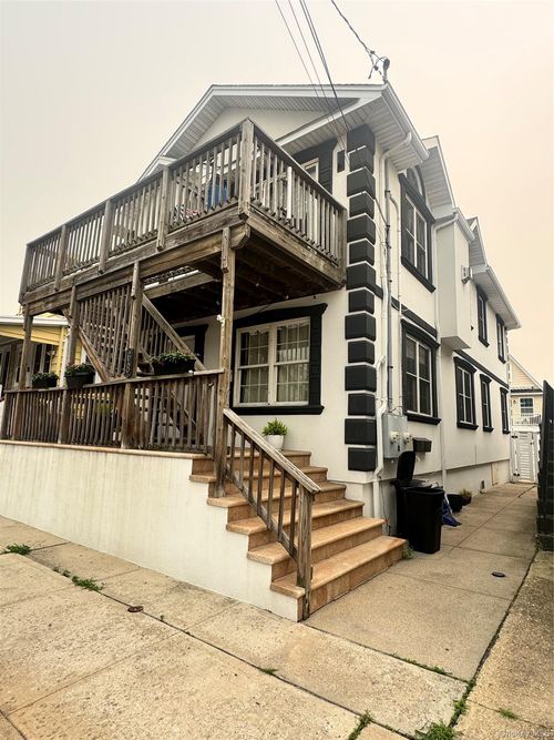 upper-68 Brookline Ave, East Atlantic Beach, NY, 11561-1121 | Card Image