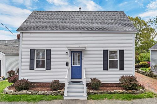3 Madison Street, Newburyport, MA, 01950 | Card Image