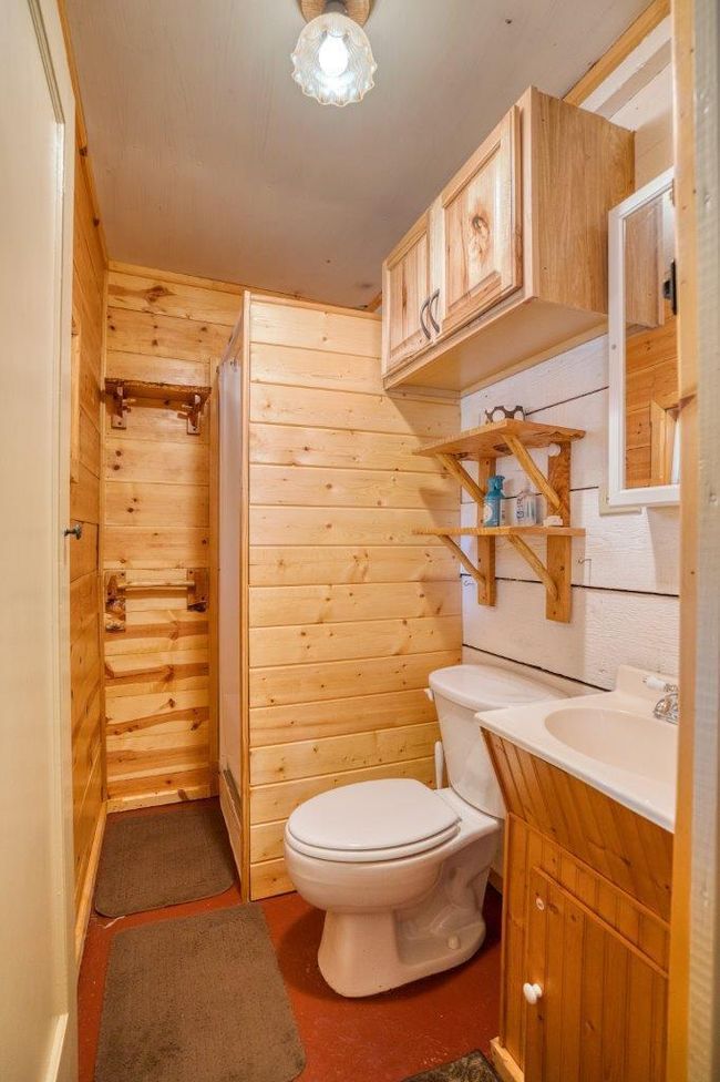 Bathroom | Image 21